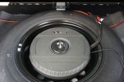 途昂后备胎低音炮的拆卸方法是什么？有哪些注意事项？