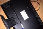 如何正确连接显示器与机箱（学习正确的接线方法）