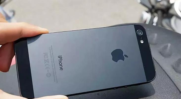 如何鉴别iPhone真伪（简单方法让你轻松分辨真假iPhone）