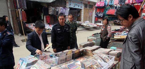 如何使用真人图解贴膜详细步骤方法（轻松贴膜，保护屏幕无忧）