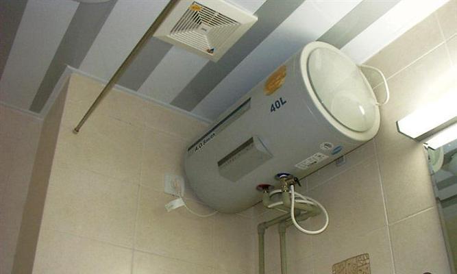 如何修理热水器漏水问题（找准原因）