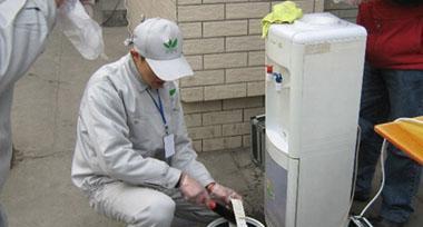 饮水机排水不畅的原因及解决方法（排水不畅的饮水机）