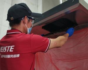 油烟机清洗的正确方法（轻松解决油烟机清洗难题）