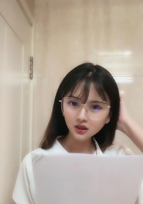 手机如何放置在讲台上拍照？拍照时应注意什么？