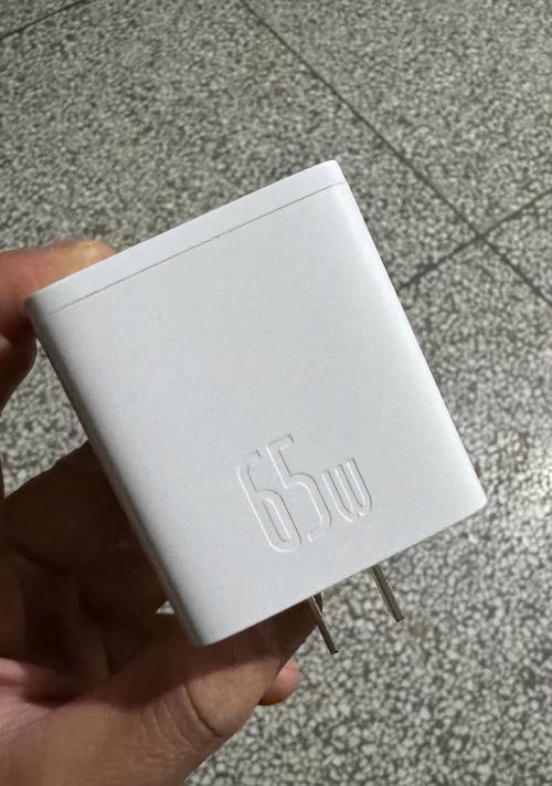 大屏显示多口充电器的功能是什么？如何选择合适的充电器？