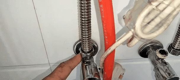 热水器使用角阀开关的原因是什么？角阀开关如何正确使用？