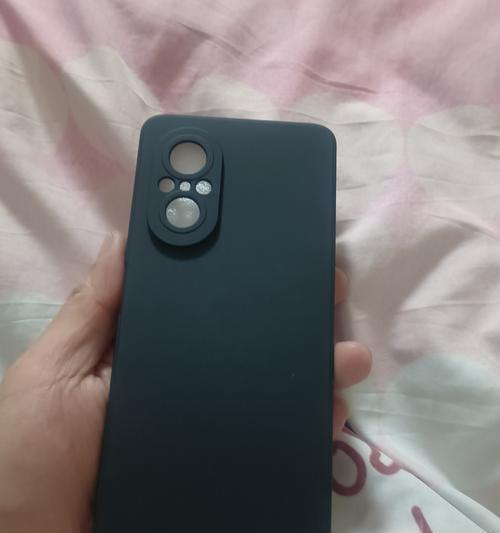 荣耀新年手机保护壳拆卸方法是什么？拆卸时应该注意什么？