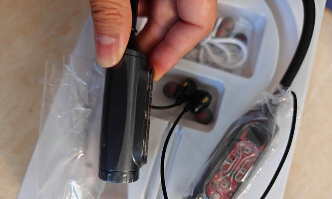 目前市场上最新的蓝牙耳机芯片是什么型号？
